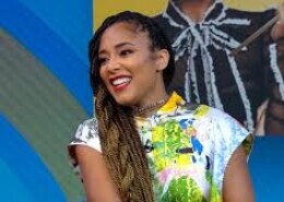 Amanda Seales what kind of new office is this, you become president?